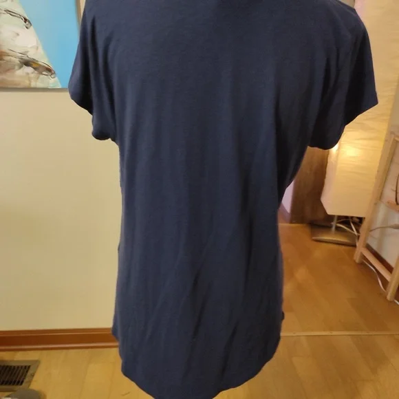 Gorgeous Luck Design Top with beautiful embroidered Design- sz M - Picture 2 of 3